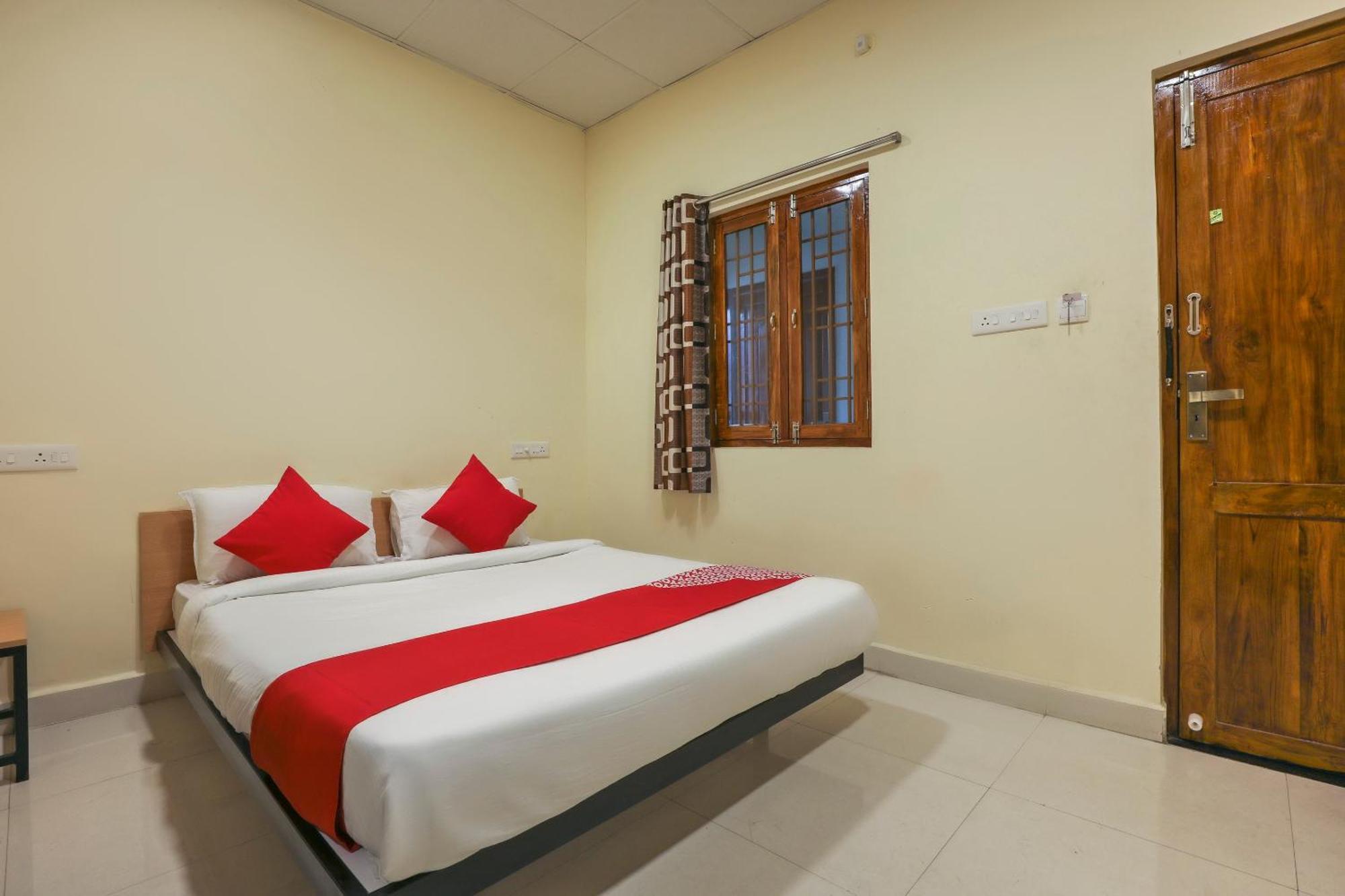 Hotel O Om Sakthi Hotel Pondicherry Exterior foto