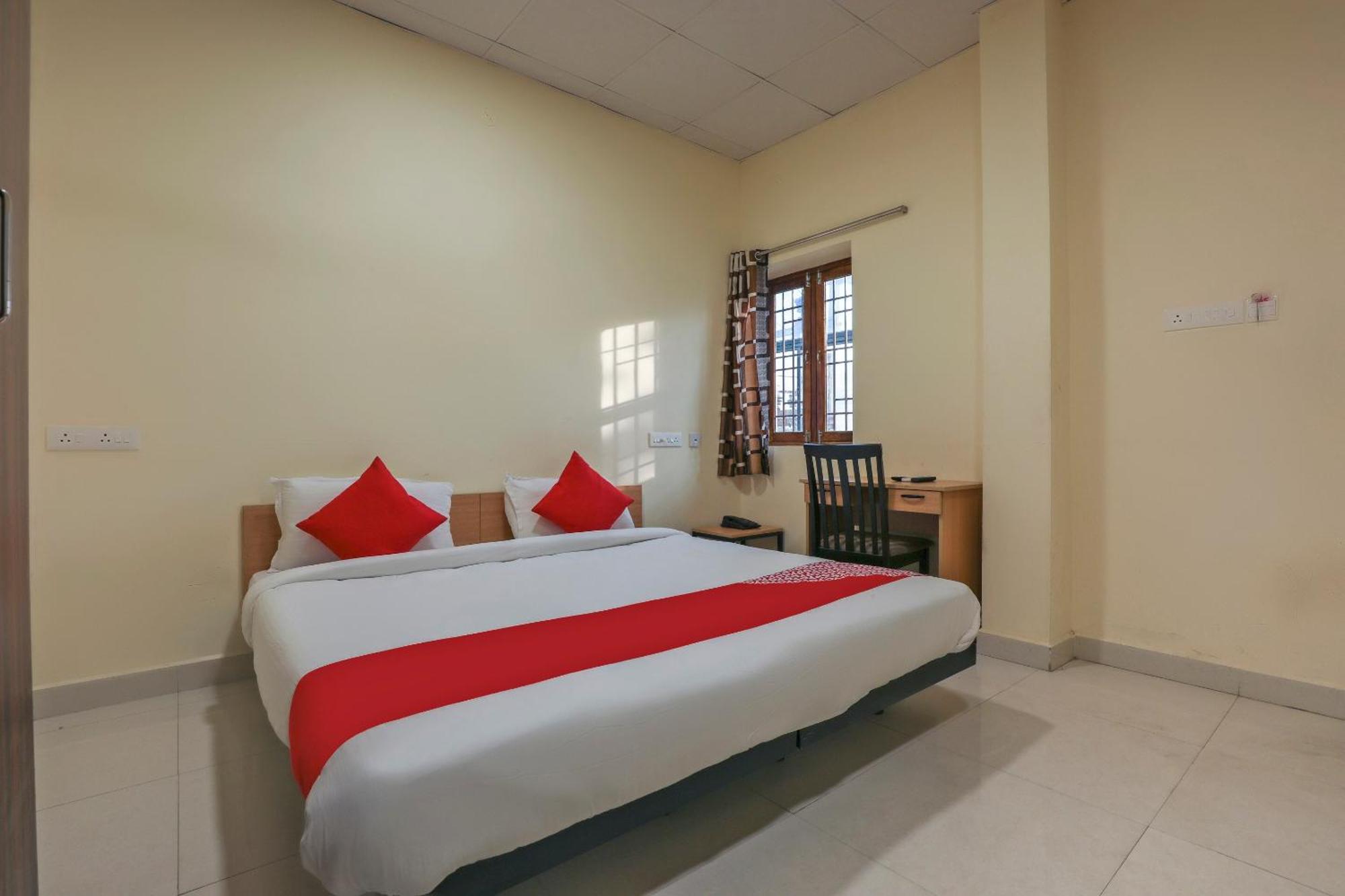 Hotel O Om Sakthi Hotel Pondicherry Exterior foto