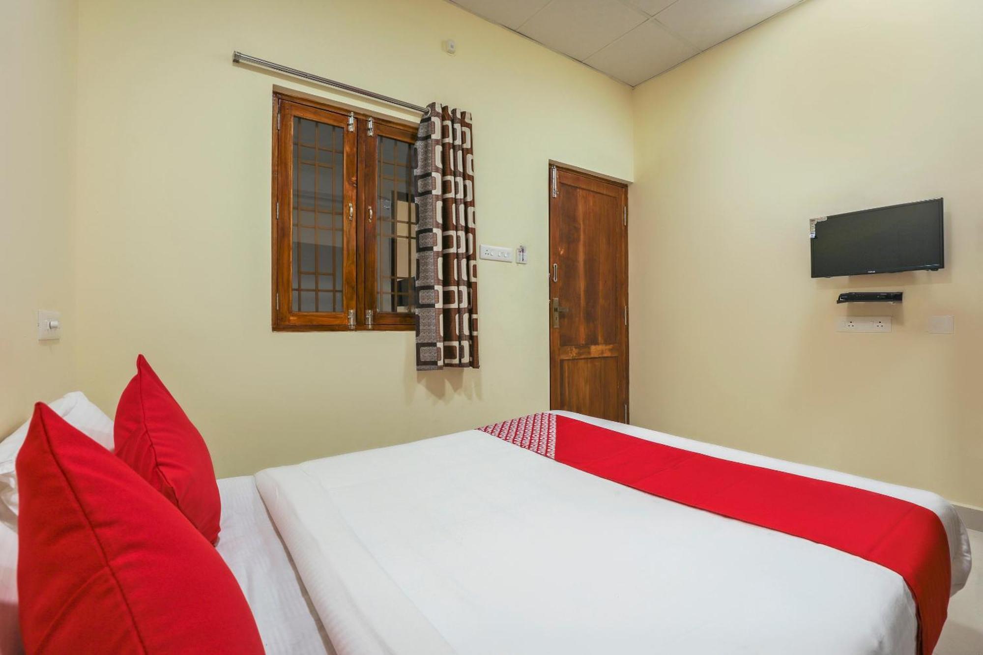 Hotel O Om Sakthi Hotel Pondicherry Exterior foto